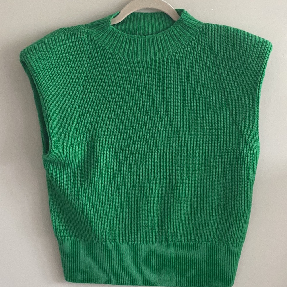 Aritzia Babaton Hazlit Sweater Vest NWOT